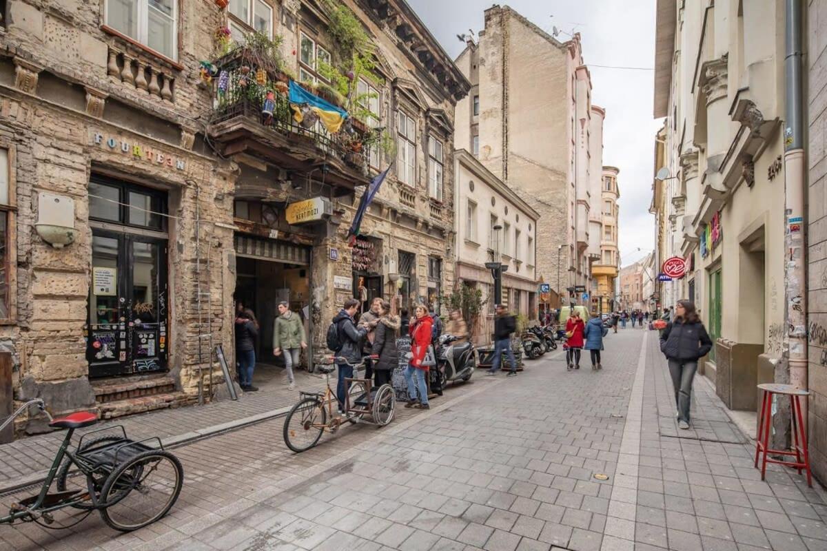 Extreme - Modern Mini Budapesta